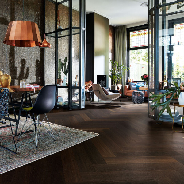 Trägolv Meister Herringbone Smoked Oak Harmonious